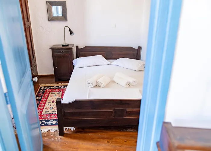 Imerios Nisyrian House Mandrákion