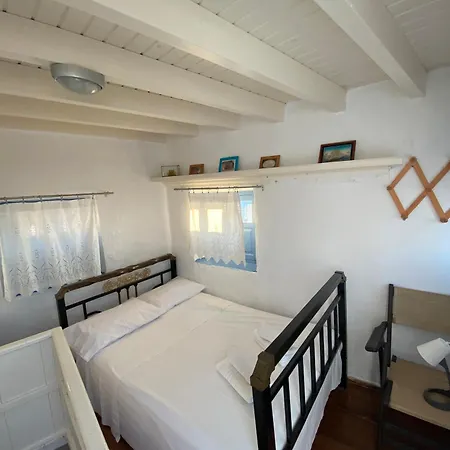 Imerios Nisyrian House Feriehus Mandrákion