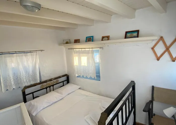 Imerios Nisyrian House بيت للعطل Mandrákion