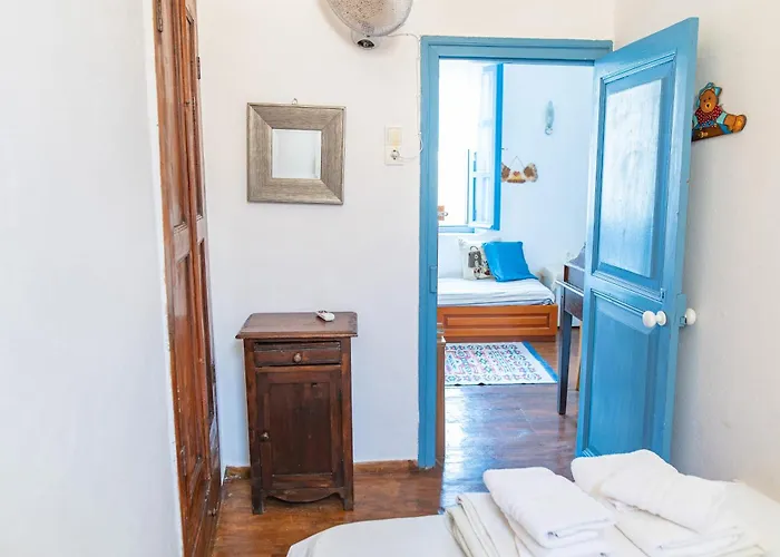 Imerios Nisyrian House بيت للعطل Mandrákion